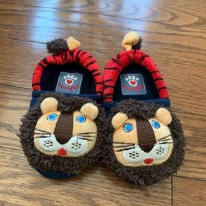 Children’s Lion Slippers